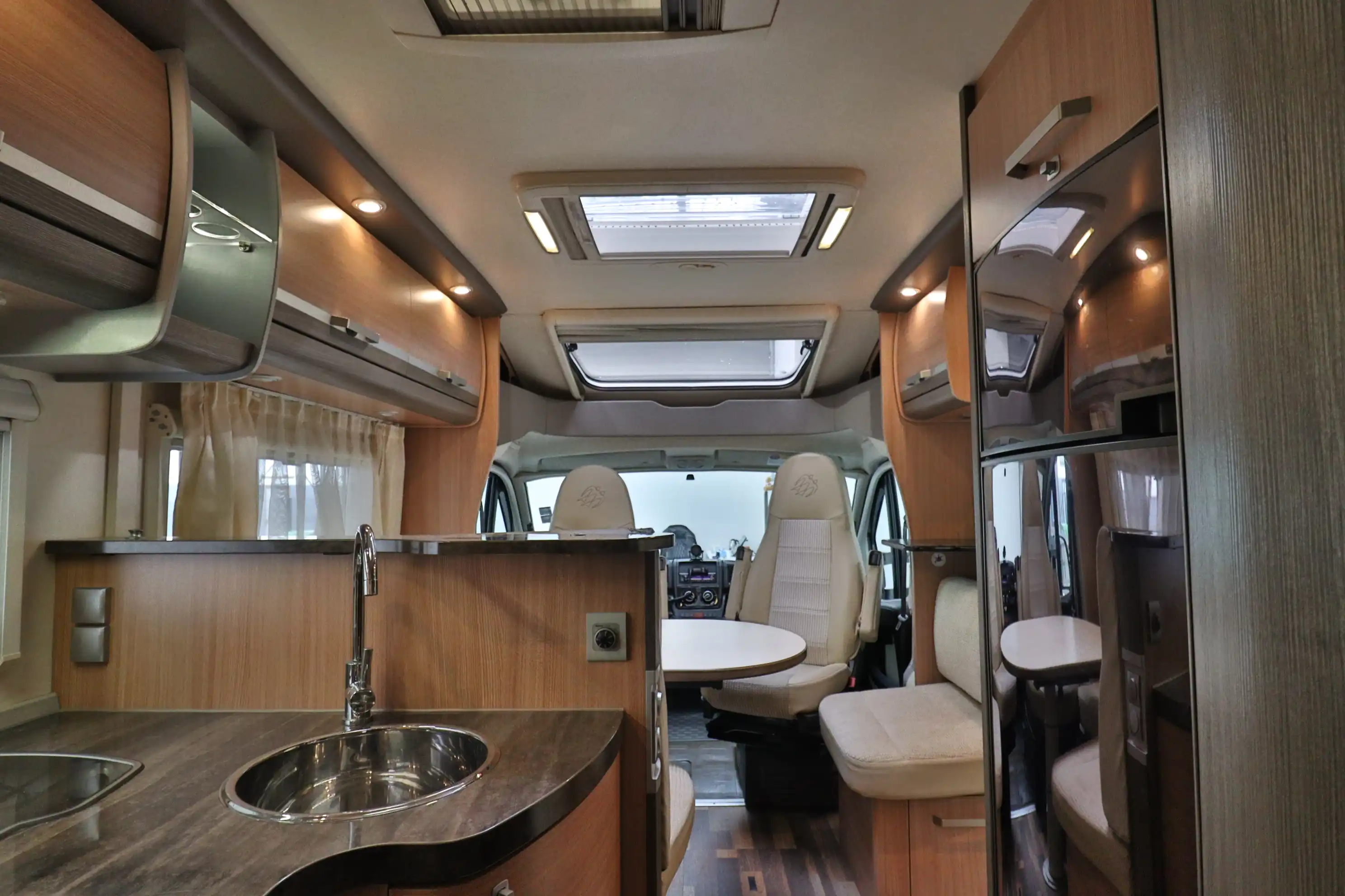 KNAUS SKY TI 700 MEG
